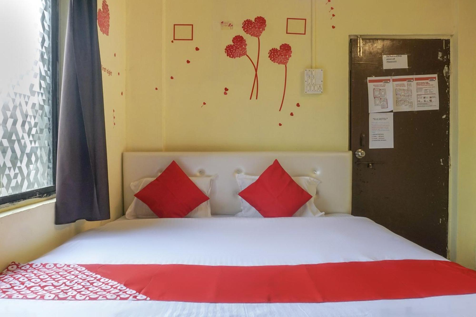 Hotel O R K Hotel Pimpri-Chinchwad Exterior foto